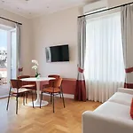 Caracciolo 13 Rooftop & Appartement *