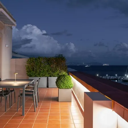 Caracciolo 13 Rooftop & Apartamento *