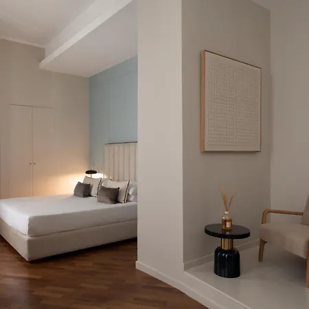 Caracciolo 13 Rooftop & Apartmán