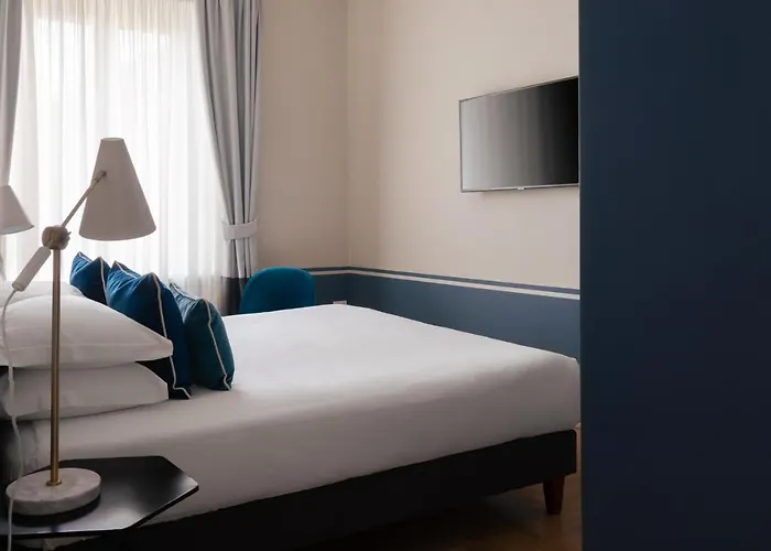 Caracciolo 13 Rooftop &