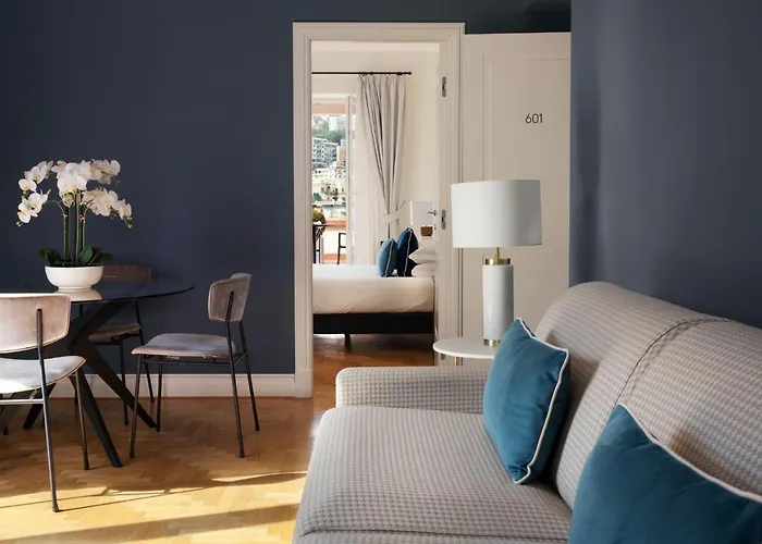 Caracciolo 13 Rooftop & *