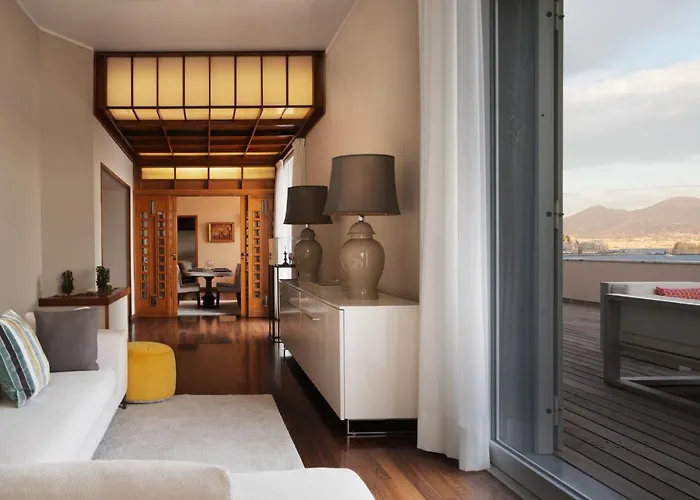 Caracciolo 13 Rooftop & *