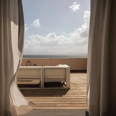 Caracciolo 13 Rooftop & *